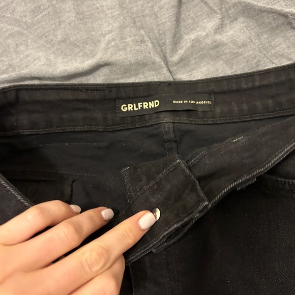 GRLFRND black jean skirt with zipper -25 - Picture 7 of 7